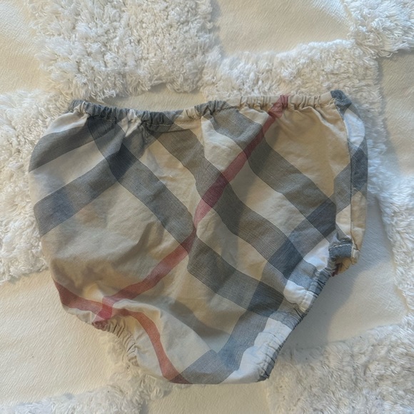 Burberry Bloomers - Picture 2 of 3